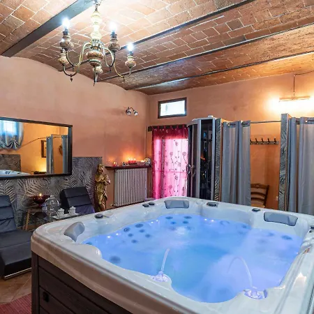 Farmhouse By Lake Trasimeno With Pool Holiday home Pucciarelli