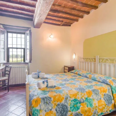 Farmhouse By Lake Trasimeno With Pool